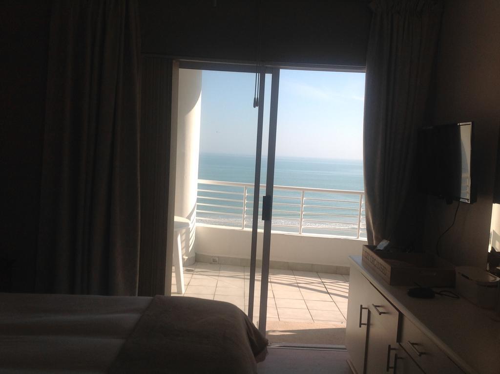 Beach Front Property Странд Екстер'єр фото
